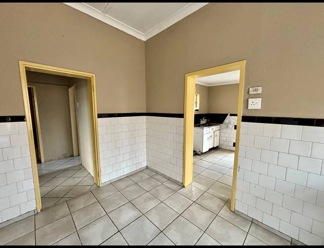 3 BEDROOM HOUSE FOR SALE IN FOREST HILL